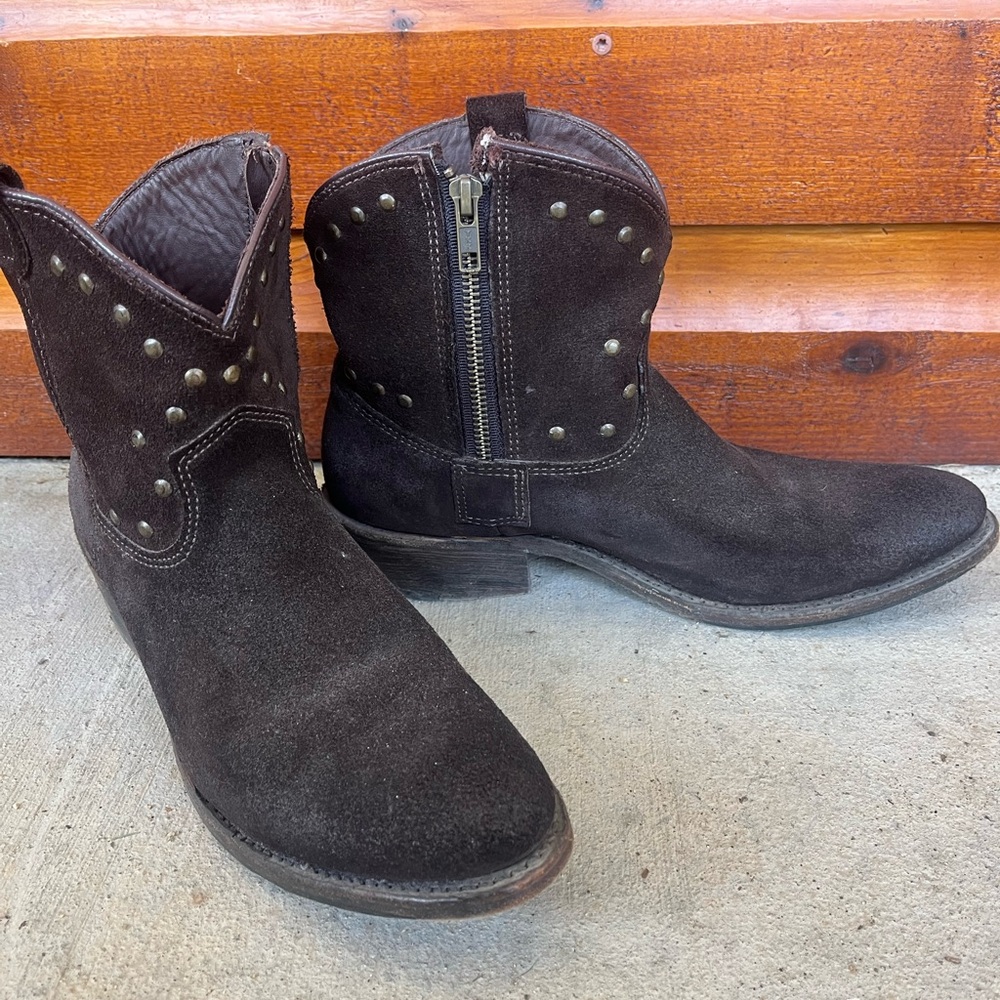 Vintage Shoe Company women’s ankle boots